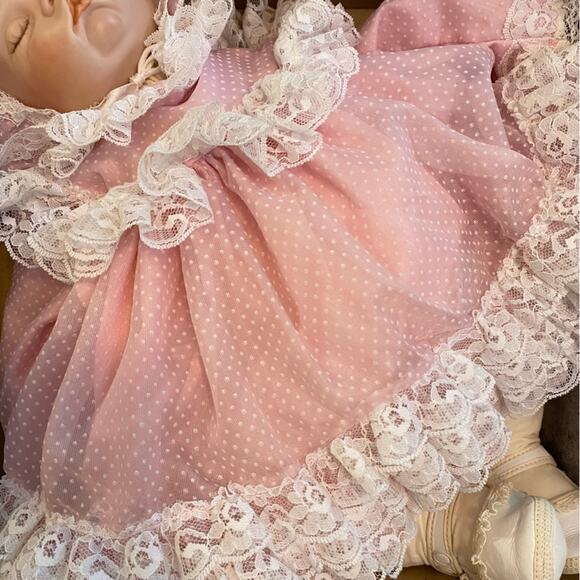 Vintage Sleeping Baby Doll Real Looking Porcelain Doll - Picture 12 of 12